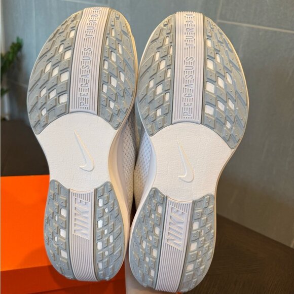 Nike Pegasus Plus - Picture 4 of 5